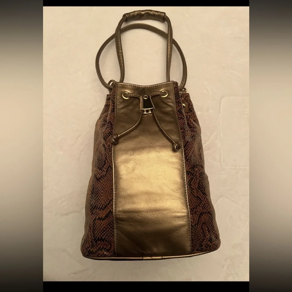 💚 Vintage Mazzantia Leather Drawstring Bucket Bag🩷